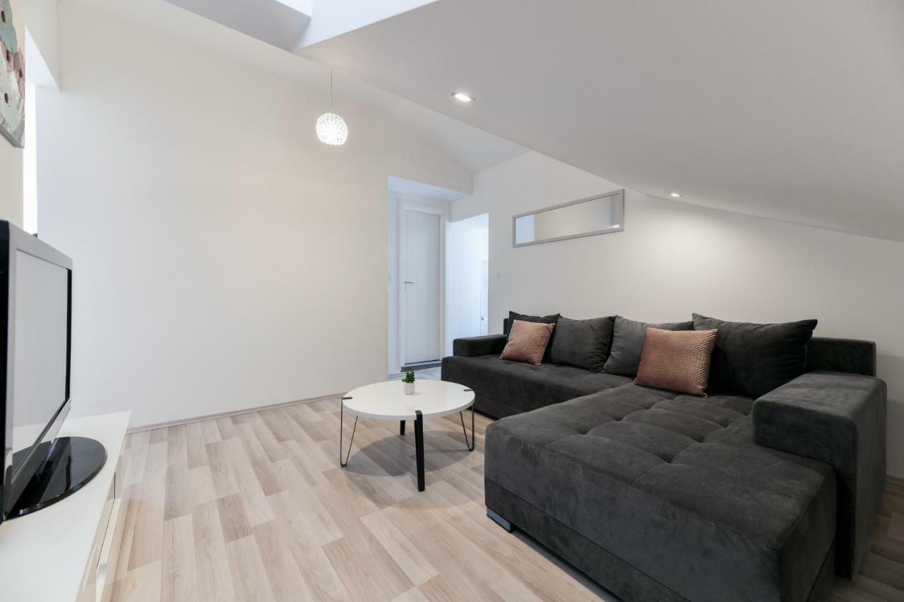Grey Apartment Old Town Zadar Luaran gambar