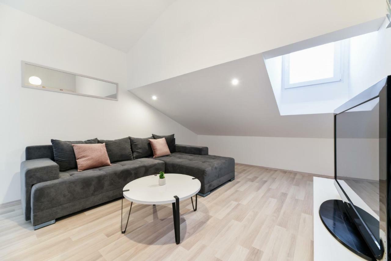 Grey Apartment Old Town Zadar Luaran gambar