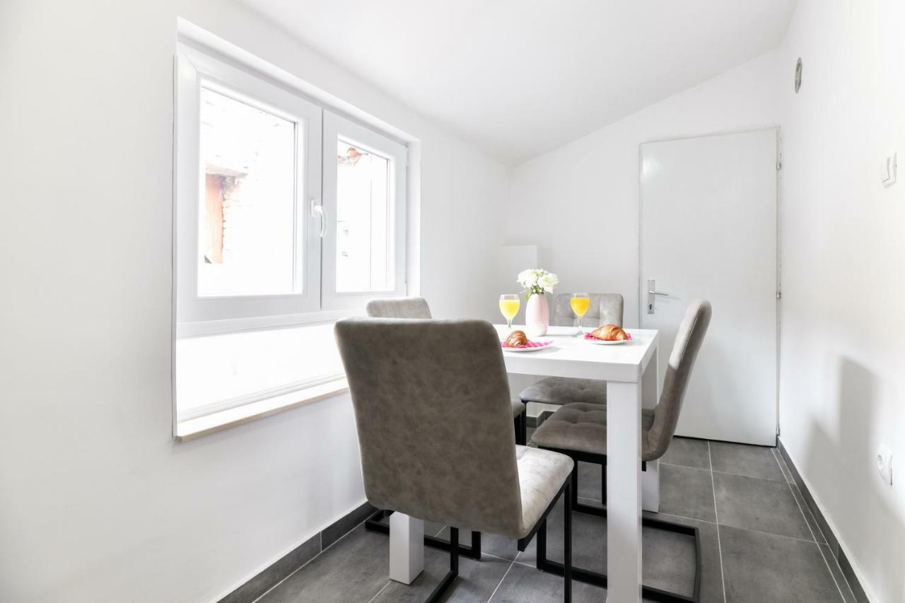 Grey Apartment Old Town Zadar Luaran gambar